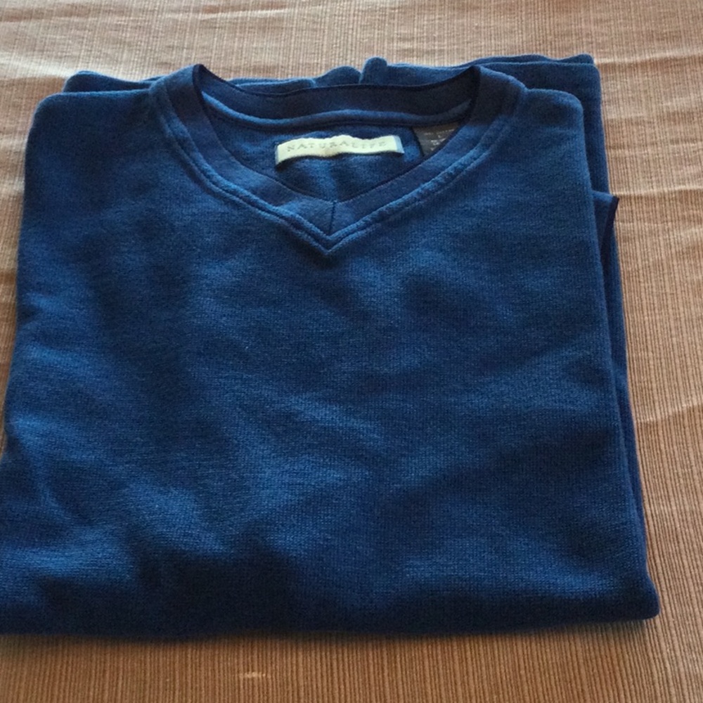 Naturalife Navy Blue V-Neck shirt size L.